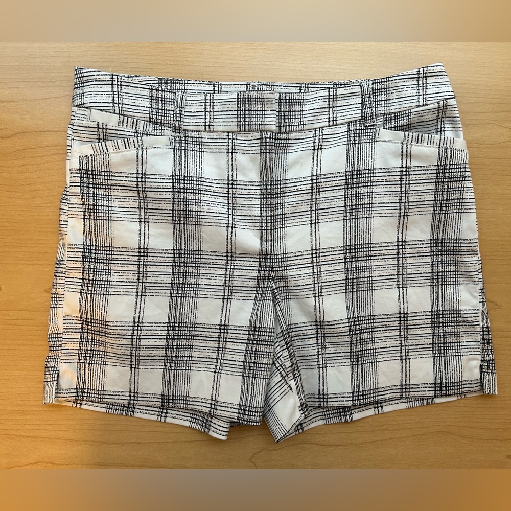 White House Black Market WHBM Plaid Short Shorts - Black and White, Size 2